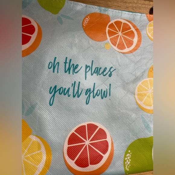 Thrive Causemetics Blue Makeup Travel Case with Fruit Design - Picture 6 of 9